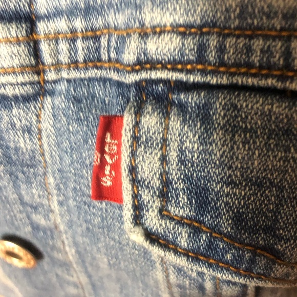 Levi’s | Jean Jacket - Picture 3 of 4
